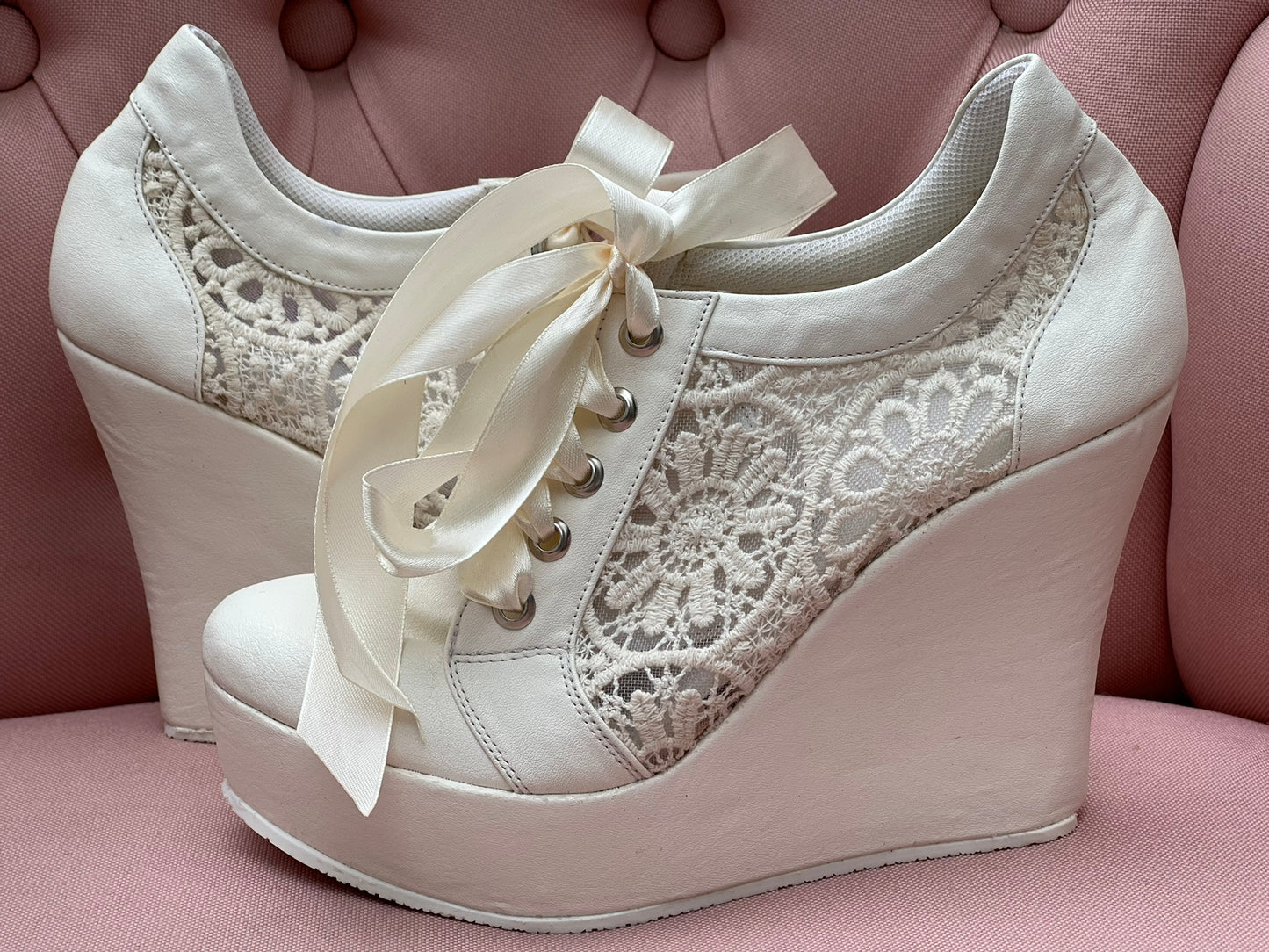 Zapatos de plataforma para novia con encaje