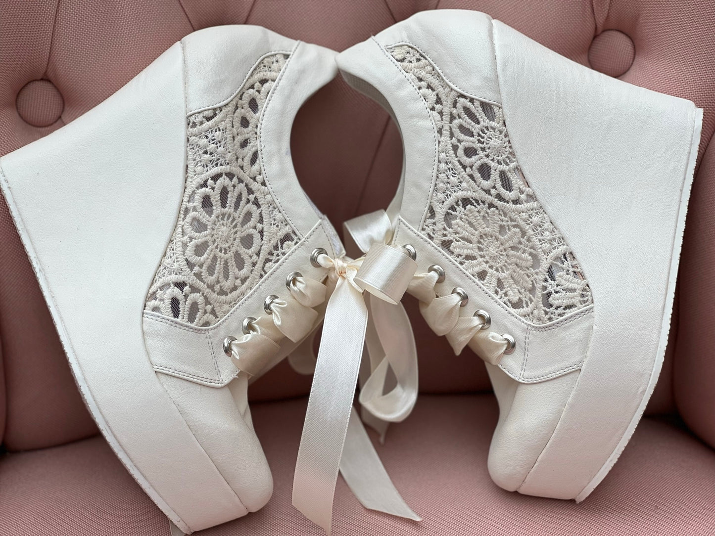 Zapatos de plataforma para novia con encaje