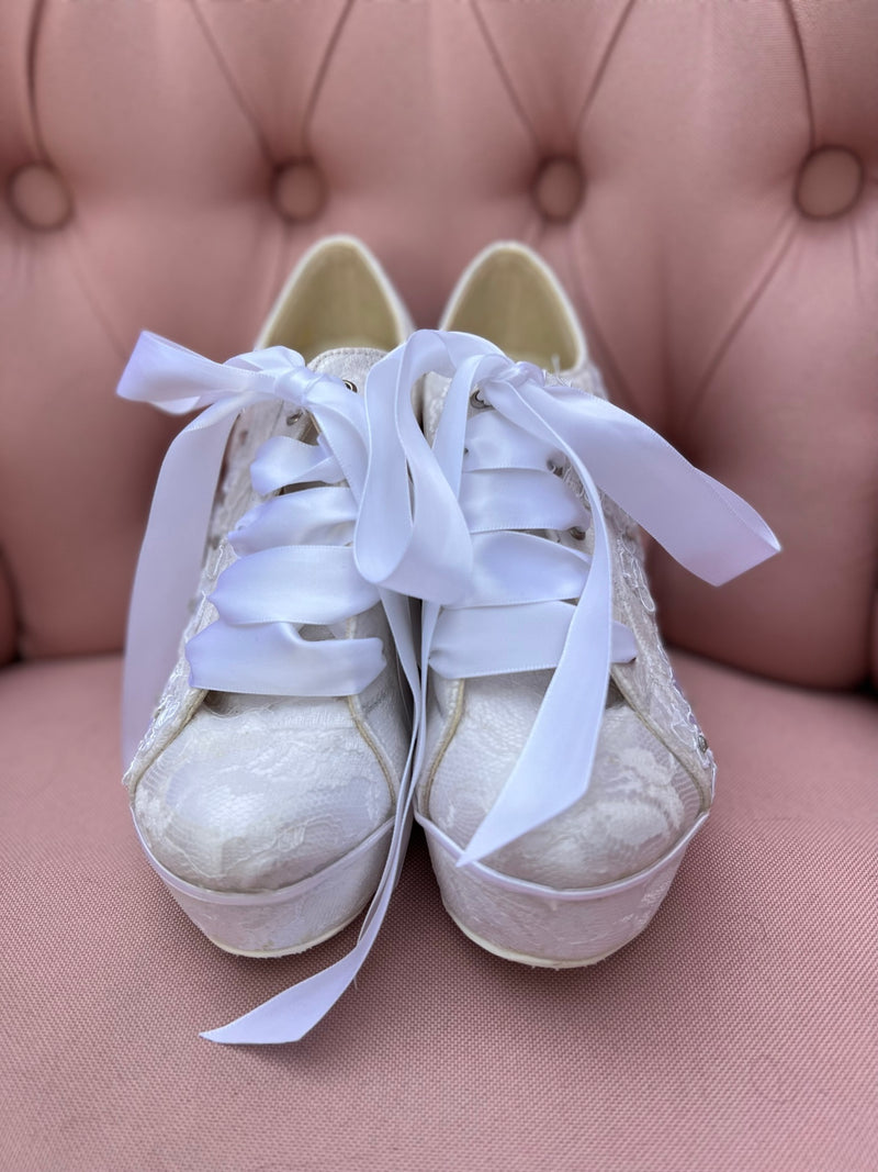 Zapato tenis de plataforma de novia para boda en encaje – Valenta Zapatos