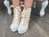 Zapato tenis para boda con plataforma en color ivory y blanco con aplicaciones champagne