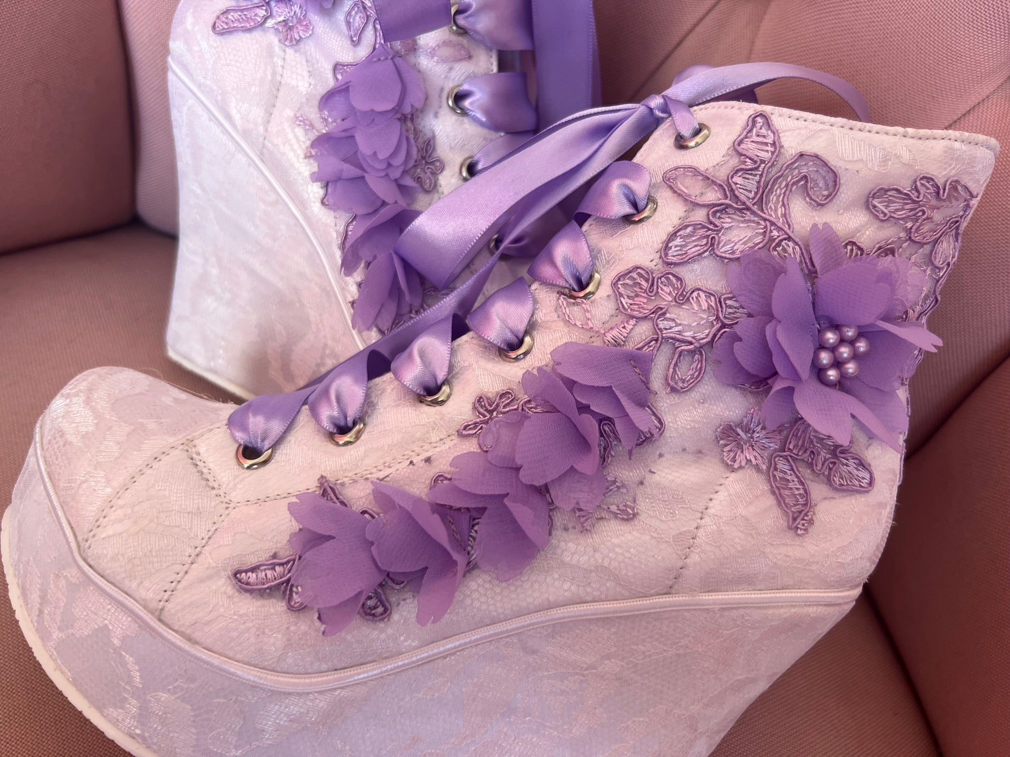 Zapato tenis de plataforma de novia para boda en encaje – Valenta Zapatos