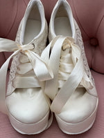 Zapatos de plataforma para novia con encaje
