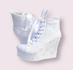 Zapato tenis de novia tipo bota encaje ivory y blanco