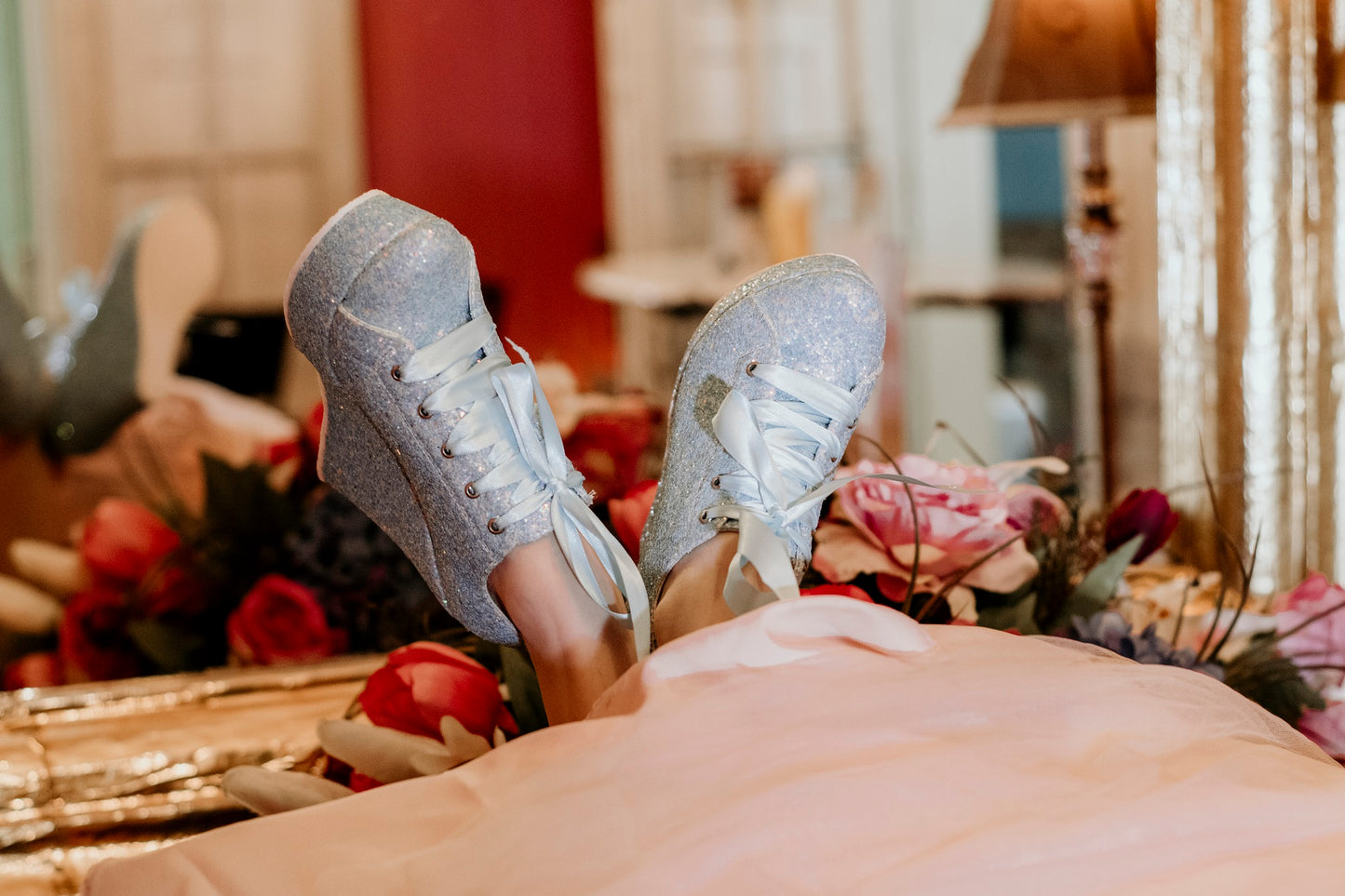 Zapatos para novia o quinceañera en color azul brillante con plataforma