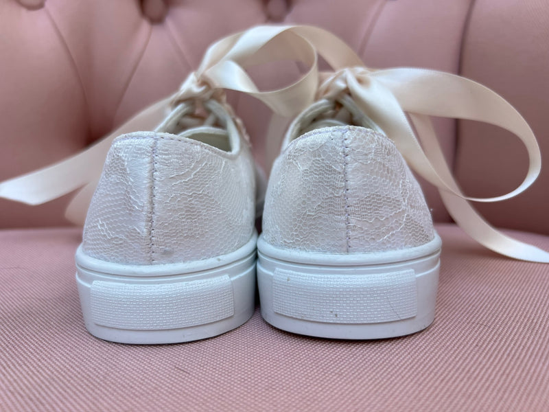 Zapato tenis de primera comunion o zapato para boda, novia, quinceañera en encaje