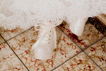 Zapato tenis de plataforma de novia para boda en encaje